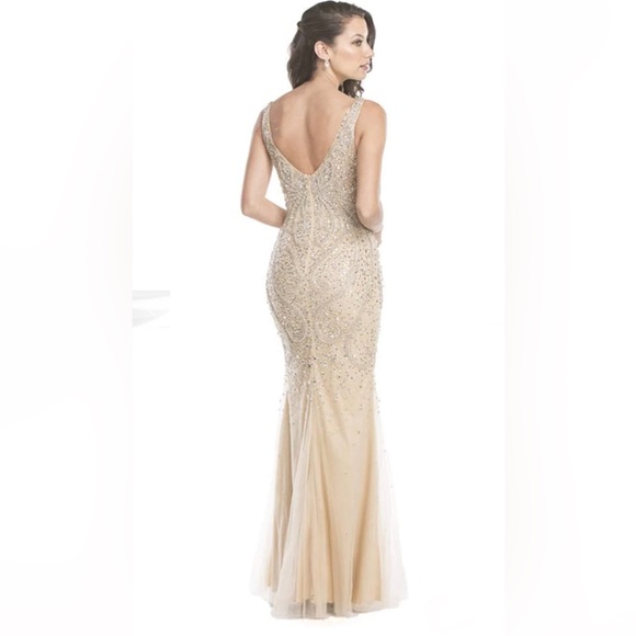 FULL LENGTH V NECK SEQUIN GOWN - ASPEED Size Small - Picture 3 of 10